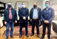 Lideranças de Araucária visitam gabinete do deputado Gilson de Souza