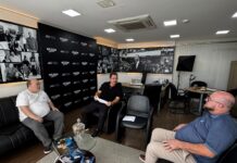 Deputado Gilson conversa sobre projetos sociais da Igreja Bíblica Resgate em Pinhais