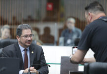 Dois projetos de autoria do deputado Gilson de Souza são aprovados na CCJ da Assembleia Legislativa do Paraná