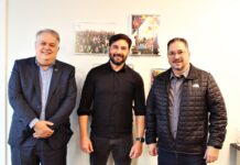 Deputado Gilson de Souza e vereador Fernando Klinger discutem avanços para a educação municipal de Curitiba