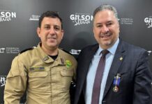 Deputado Gilson de Souza recebe “Medalha Guardiões dos Campos Gerais” em reconhecimento ao apoio à Polícia Militar do Paraná