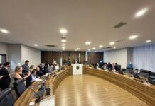 Comissão de Finanças e Tributação aprova seis projetos; deputado Gilson de Souza relata proposta da Defensoria Pública