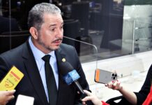 Gilson de Souza repudia ataque à Bíblia e à fé cristã em programa de rádio