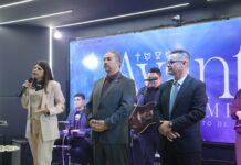 Pr. Gilson de Souza e Pr. Itamar Paim receberam o título de Cidadão Honorário de São José dos Pinhais