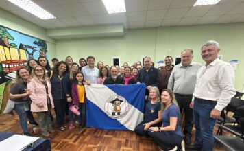 Gilson de Souza e Fernando Klinger reforçam compromisso com o Tatuquara durante votação popular