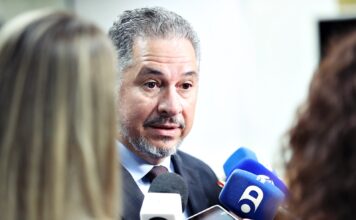 Após morte de menina de 3 anos, Gilson de Souza cobra urgência em projeto para evitar tragédias com traves de futebol