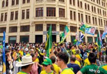 Gilson de Souza participa de grande mobilização em Curitiba ao lado de Sergio Moro em apoio a Flávio Bolsonaro